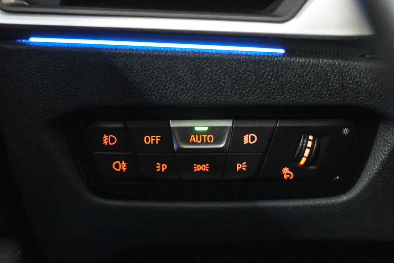 BMW Serie 3 320e Touring **Luxury Line** - Foto 37