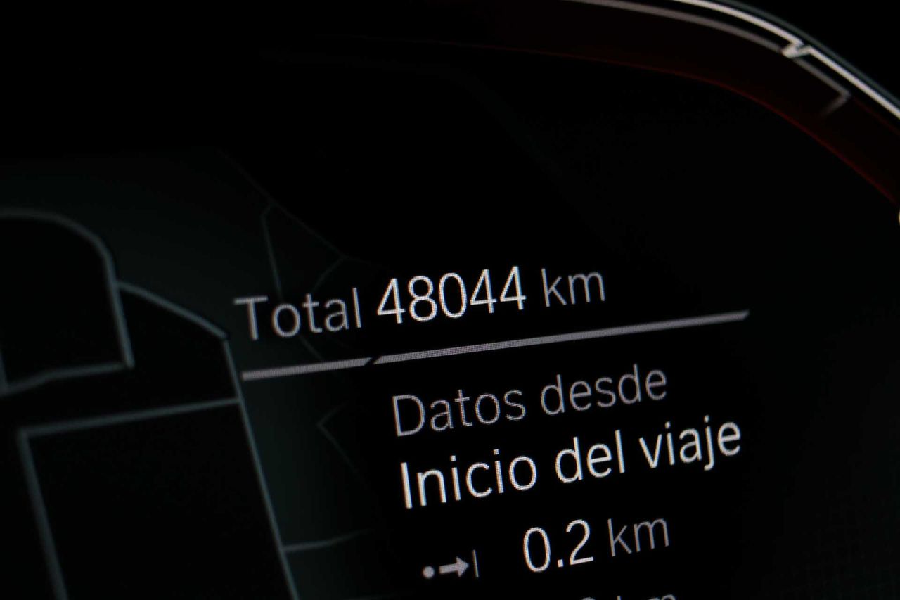 BMW Serie 3 320e Touring **Luxury Line** - Foto 7