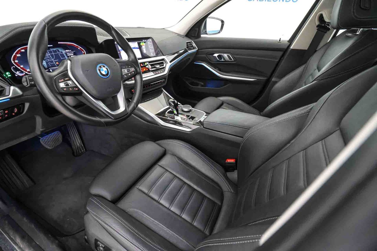 BMW Serie 3 320e Touring **Luxury Line** - Foto 31