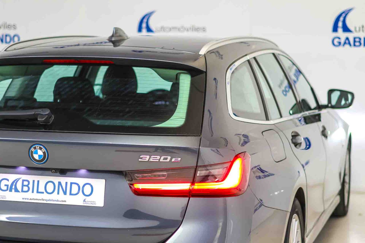 BMW Serie 3 320e Touring **Luxury Line** - Foto 23