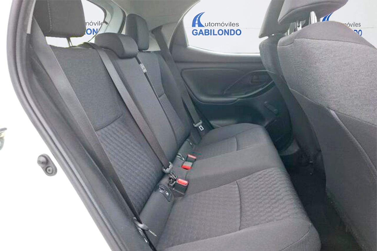 Toyota Yaris 1.5 120H Active Tech - Foto 9