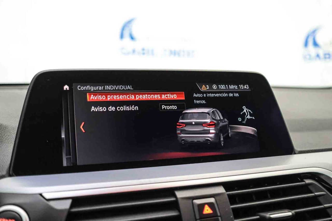 BMW X3 sDrive18d - Foto 53