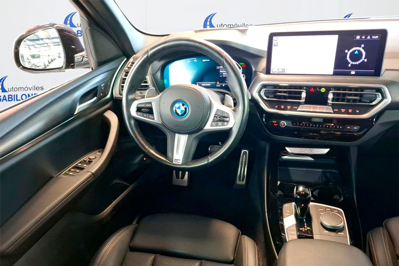 BMW X3 xDrive30e xLine **M Sport** - Foto 4