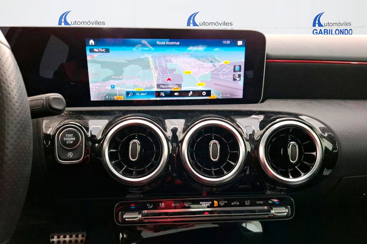 Mercedes Clase A A 200 **AMG Line** - Foto 6