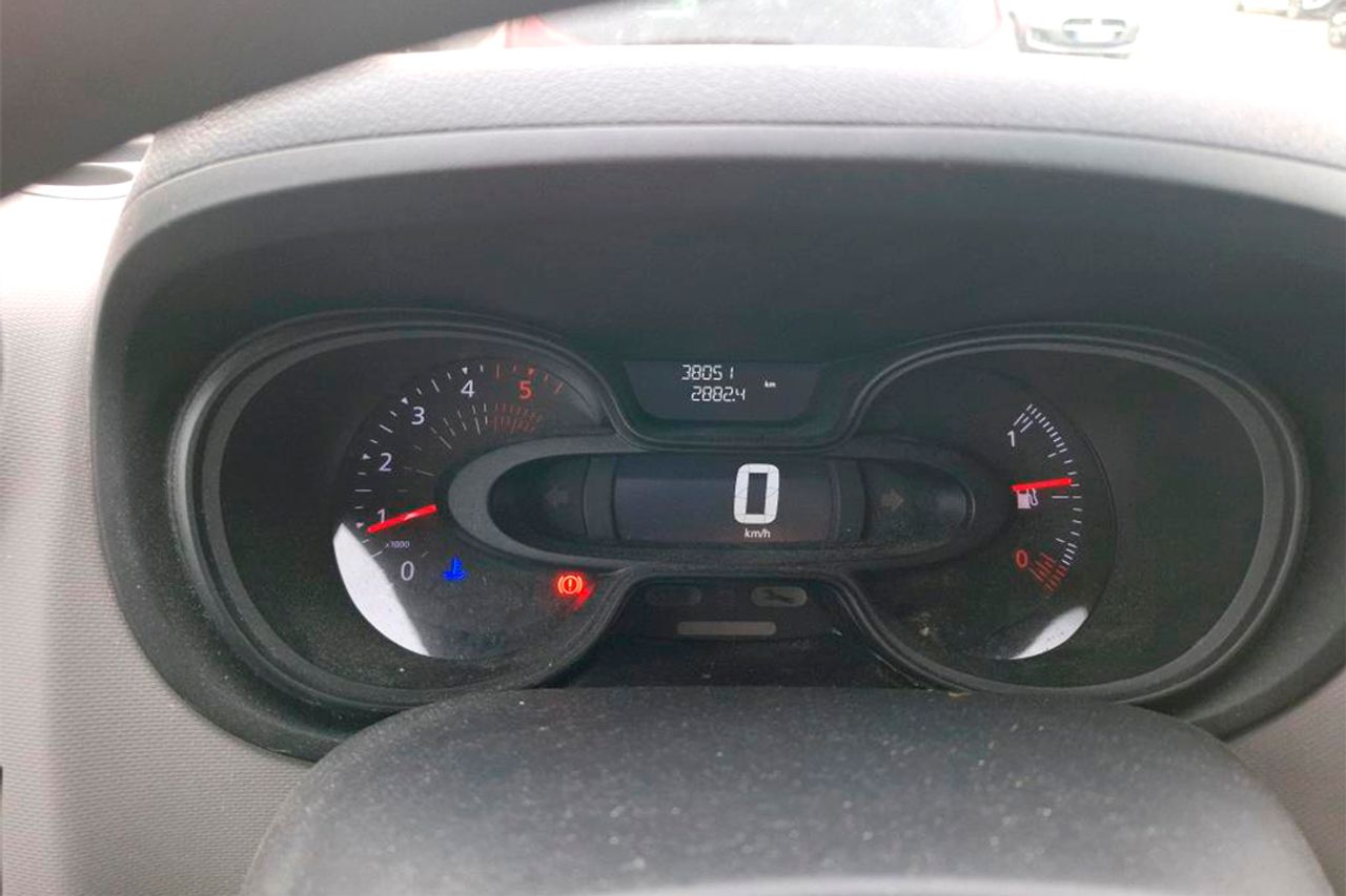 Renault Trafic Combi L1 1.6 dCi Zen ** 9 PLAZAS ** - Foto 5