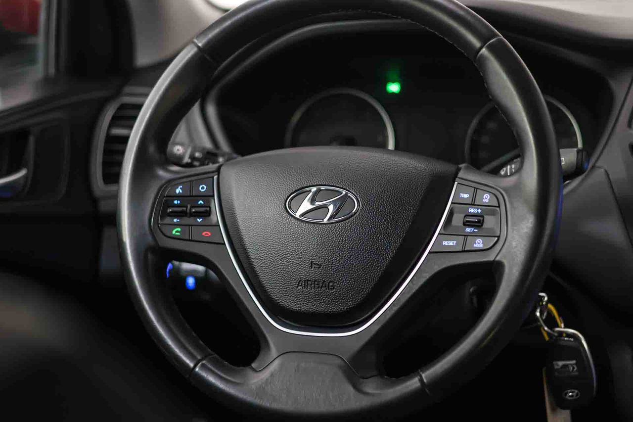 Hyundai i20 1.1 CRDi Essence - Foto 32