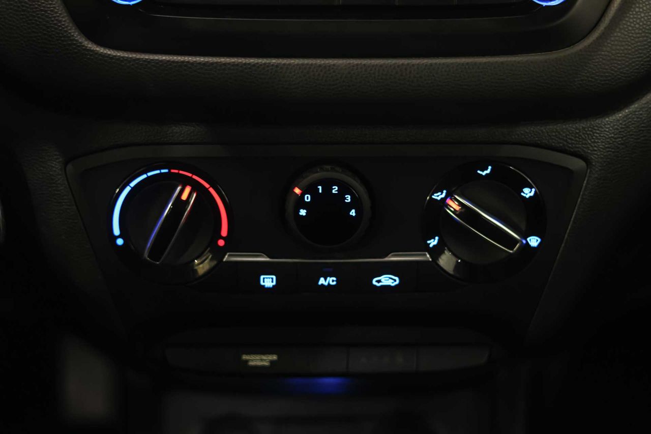 Hyundai i20 1.1 CRDi Essence - Foto 42