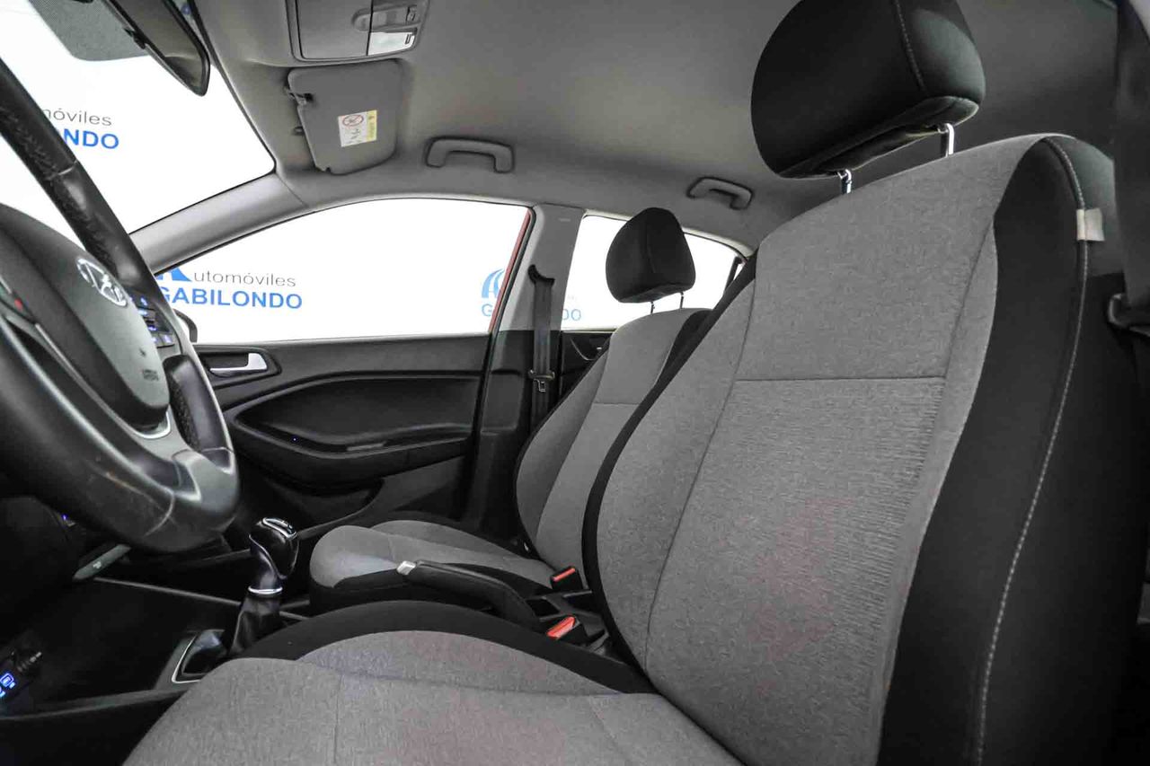 Hyundai i20 1.1 CRDi Essence - Foto 27