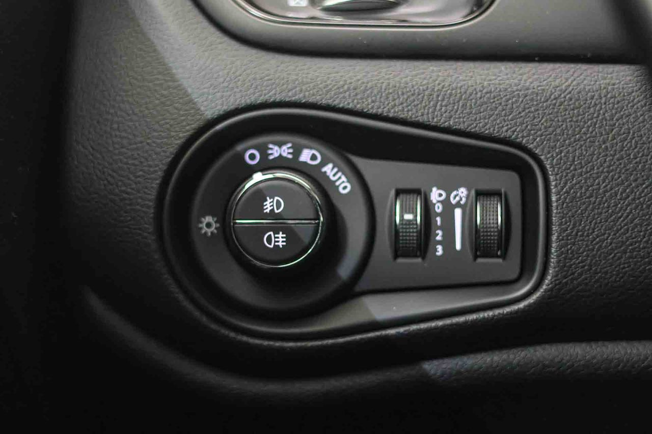 Jeep Renegade 4xe 1.3 PHEV 140 kW(190CV) Limited AT - Foto 33