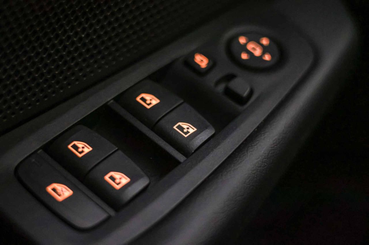 BMW Serie 1 118i Auto. - Foto 29