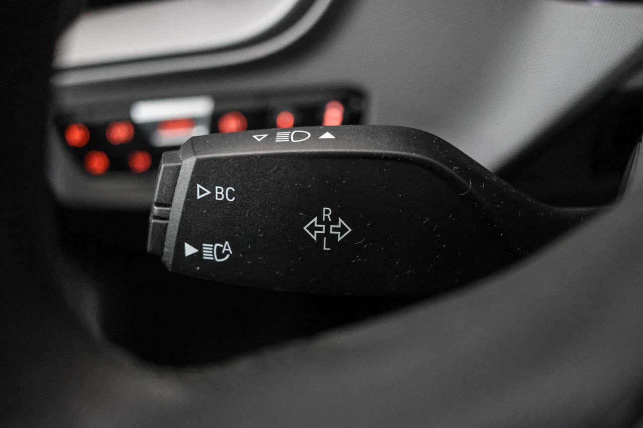 BMW Serie 1 118i Auto. - Foto 38