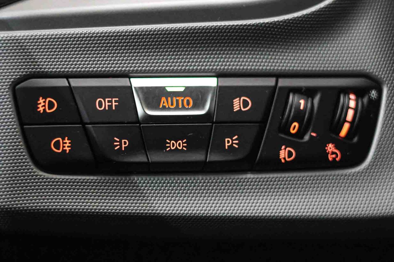 BMW Serie 1 118i Auto. - Foto 30