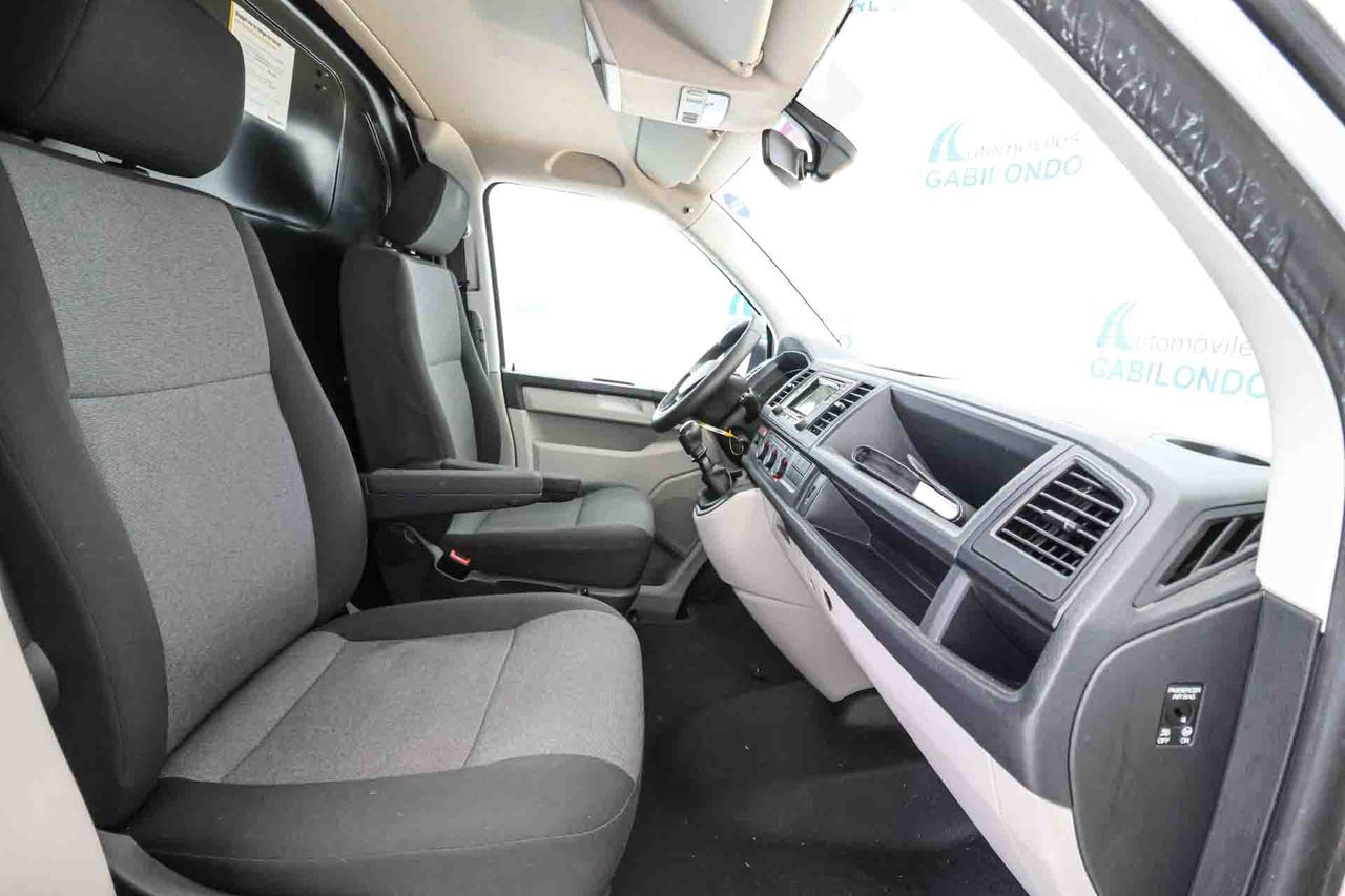 Volkswagen Transporter T6 2.0TDI L1H2  - Foto 40
