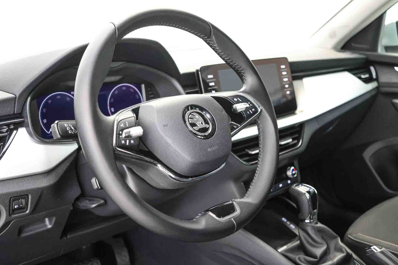 Skoda Kamiq 1.0 TSI 81kW (110CV) DSG AMBITION - Foto 6