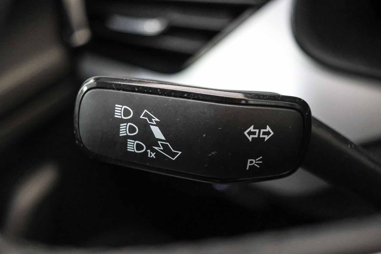 Skoda Kamiq 1.0 TSI 81kW (110CV) DSG AMBITION - Foto 32