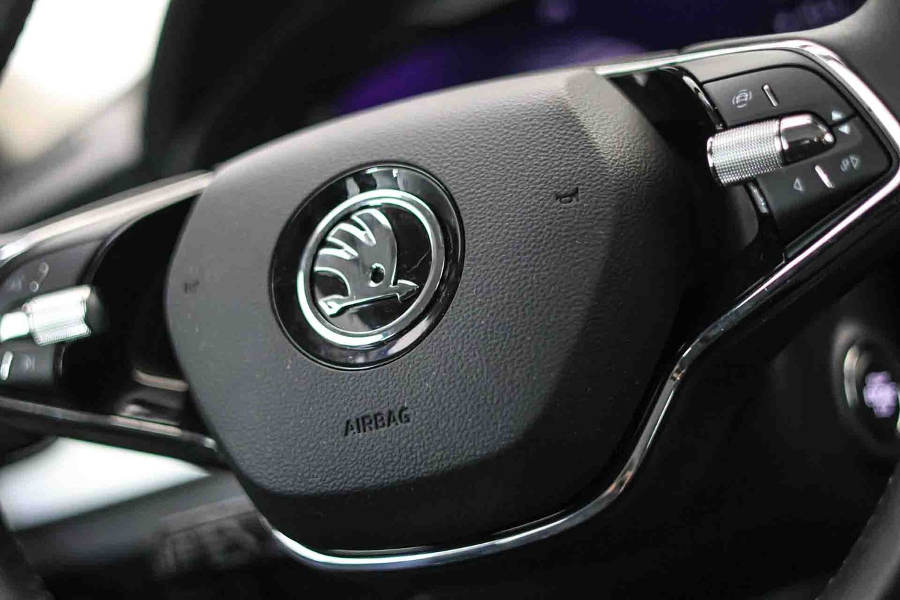 Skoda Kamiq 1.0 TSI 81kW (110CV) DSG AMBITION - Foto 30