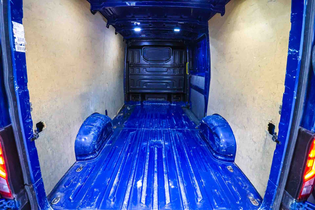 Volkswagen Crafter 30 Furgón BM 2.0 TDI L3H2  - Foto 23