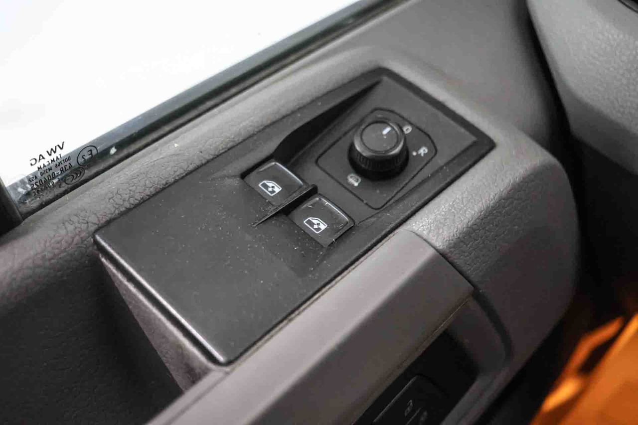 Volkswagen Crafter 30 Furgón BM 2.0 TDI L3H2 - Foto 29