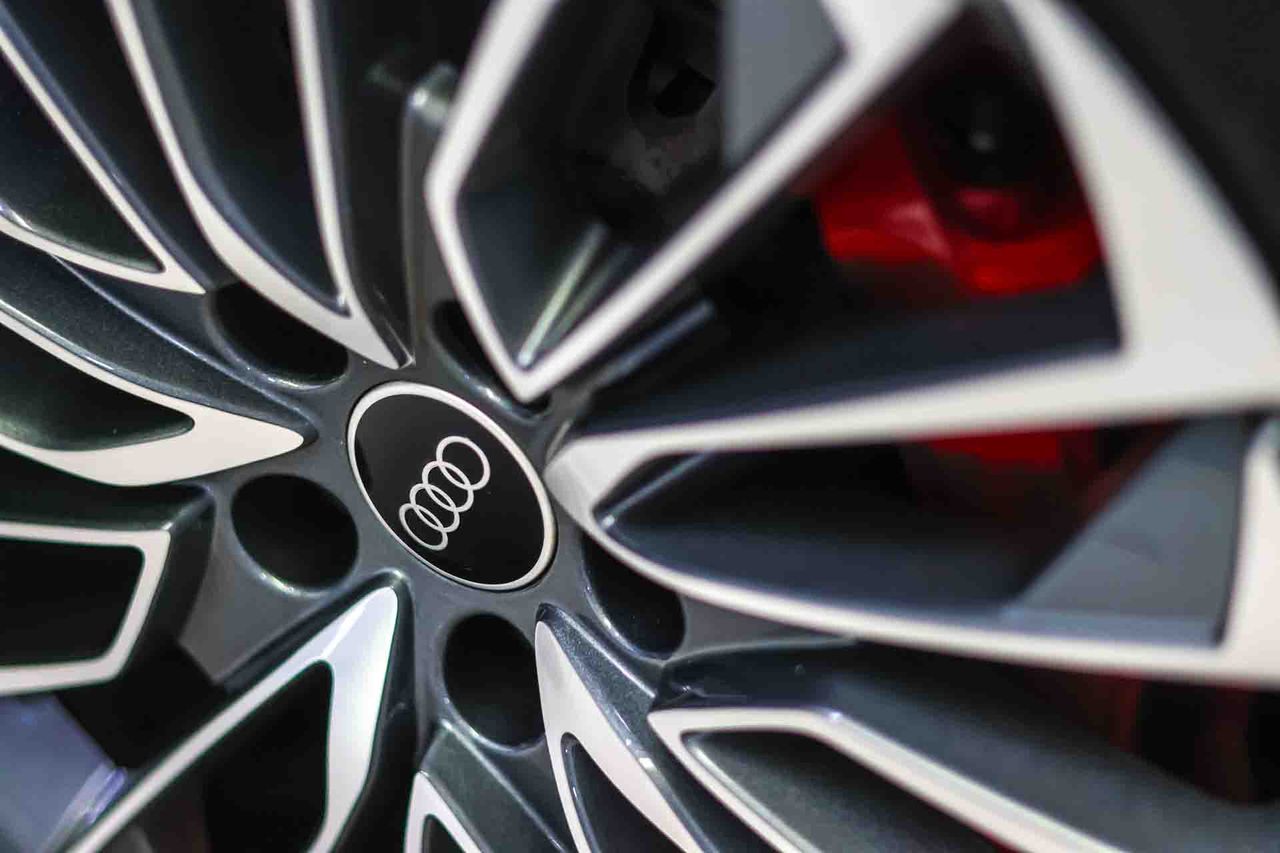 Audi A6 Avant 55 TFSIe quattro Competition - Foto 17