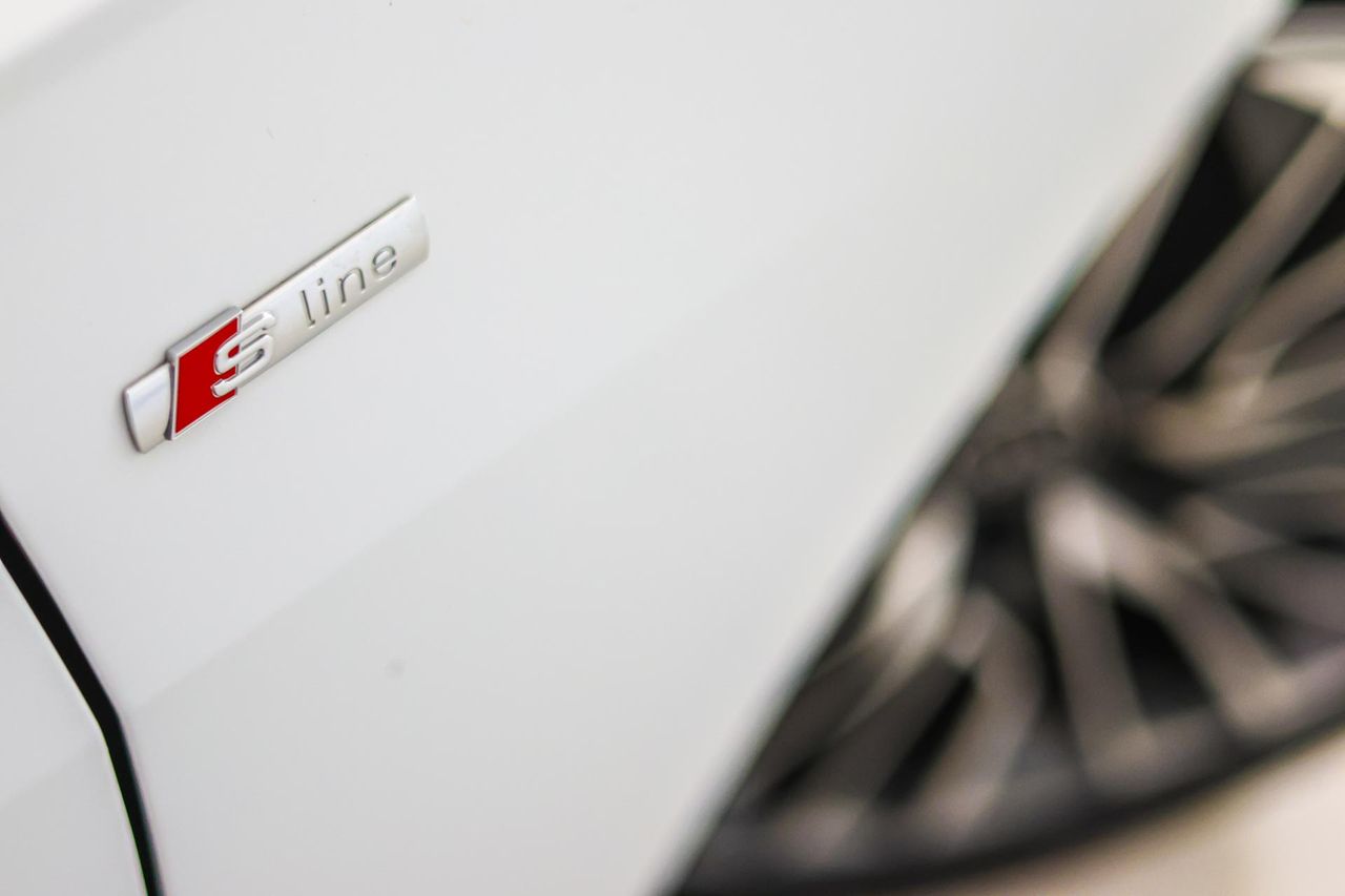 Audi A6 Avant 55 TFSIe quattro Competition - Foto 22