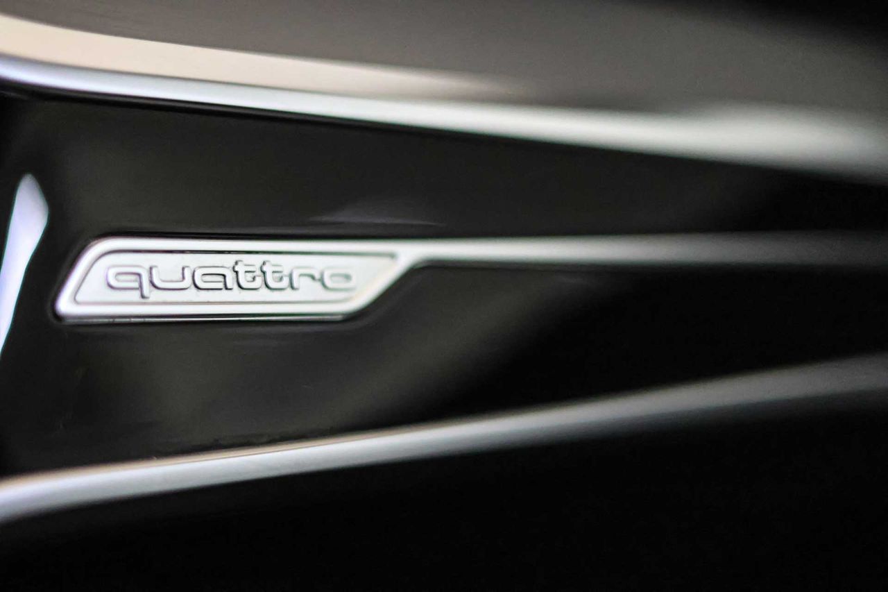 Audi A6 Avant 55 TFSIe quattro Competition - Foto 50