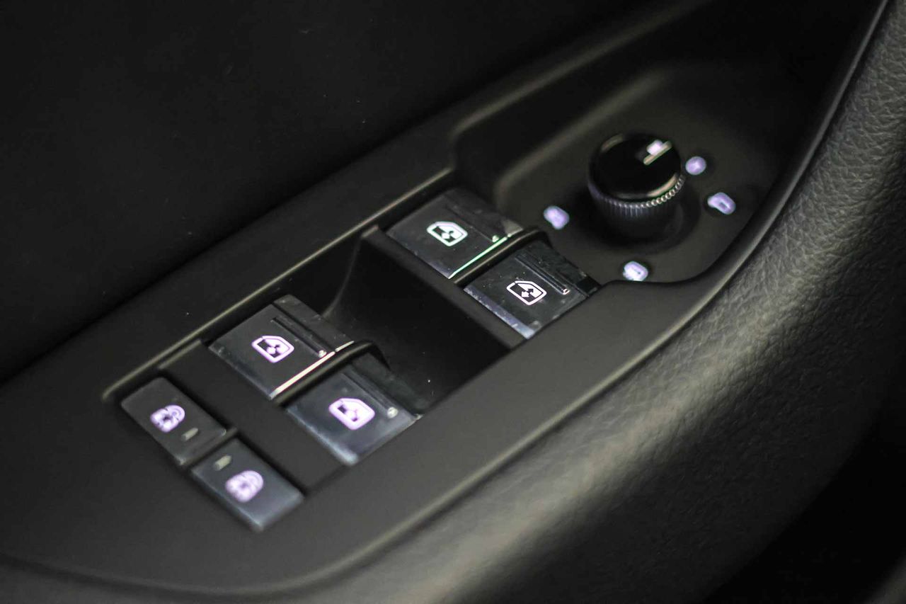 Audi A6 Avant 55 TFSIe quattro Competition - Foto 33