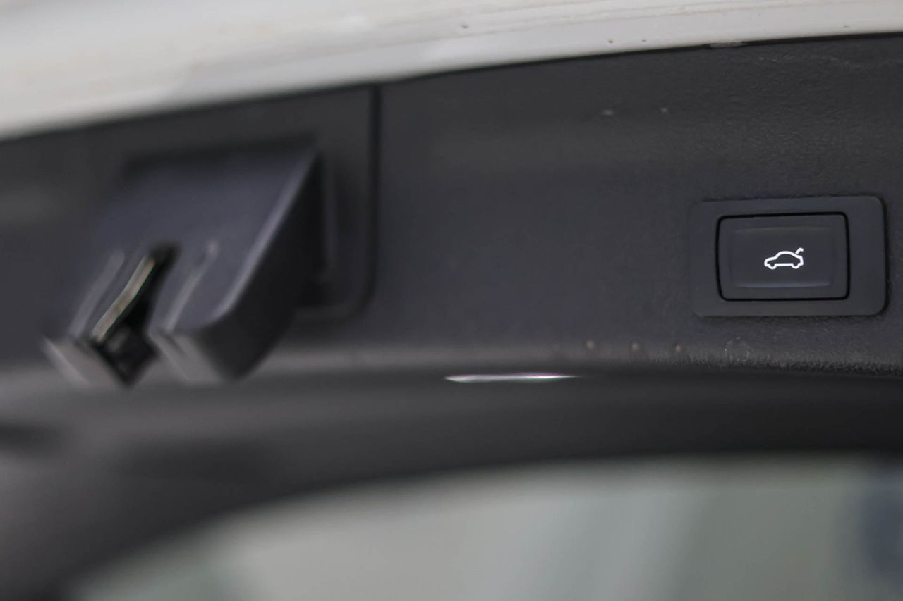 Audi A6 Avant 55 TFSIe quattro Competition - Foto 60