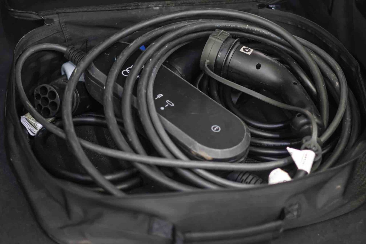 Audi A6 Avant 55 TFSIe quattro Competition - Foto 77