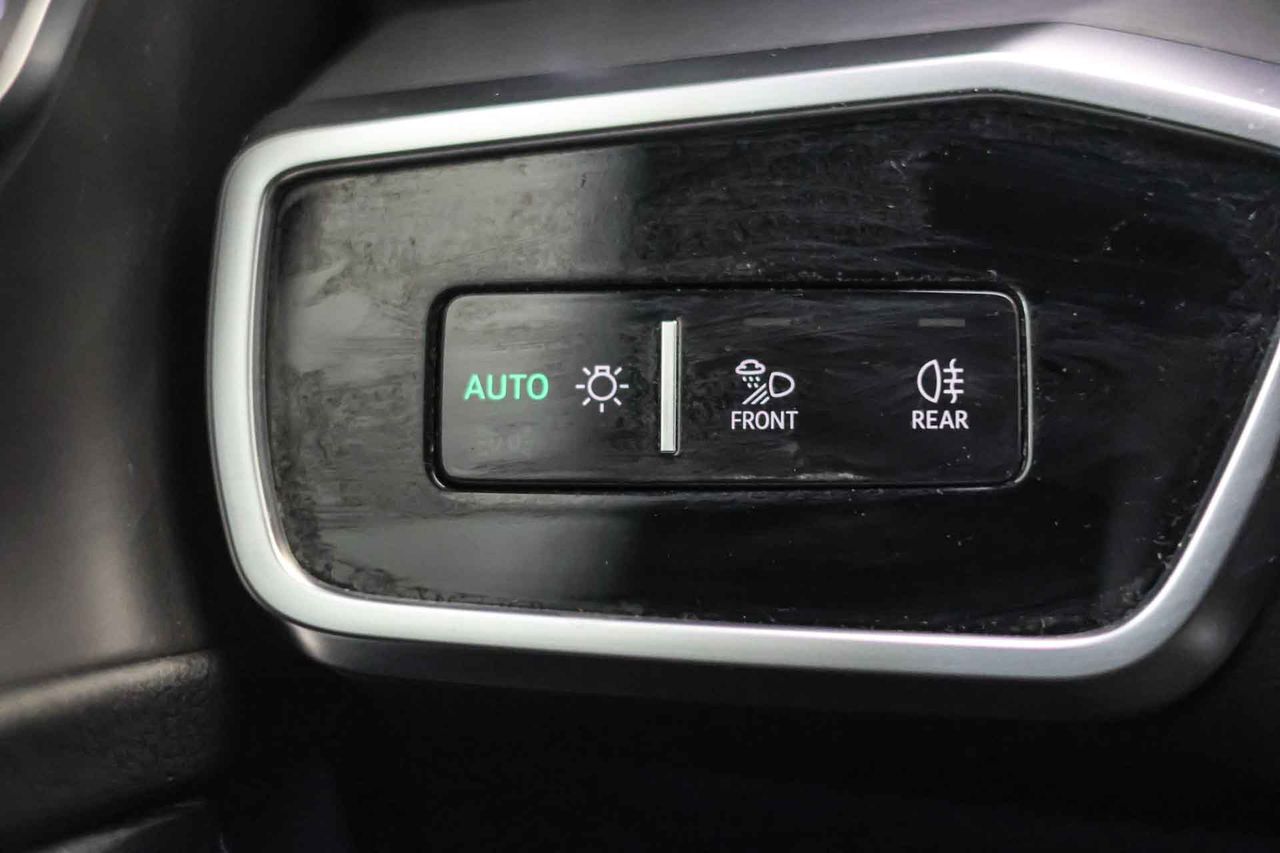 Audi A6 Avant 55 TFSIe quattro Competition - Foto 35