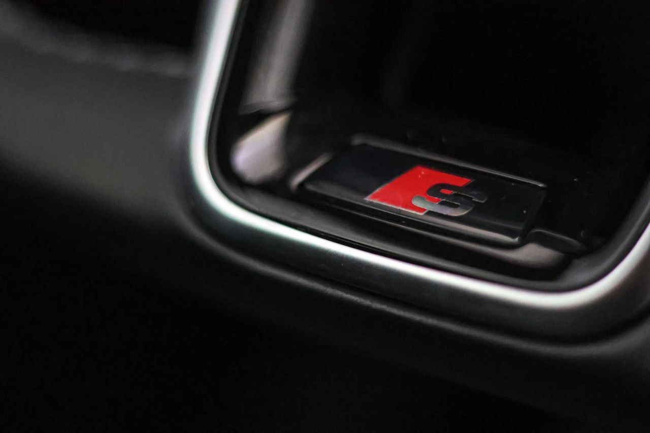 Audi A6 Avant 55 TFSIe quattro Competition - Foto 38