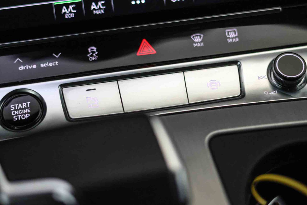 Audi A6 Avant 55 TFSIe quattro Competition - Foto 48