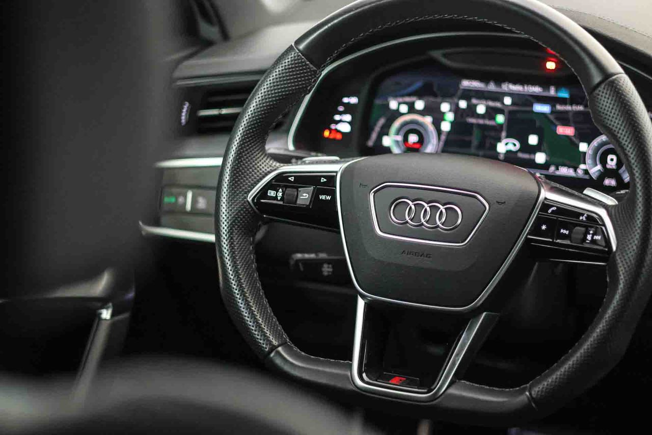 Audi A6 Avant 55 TFSIe quattro Competition - Foto 37