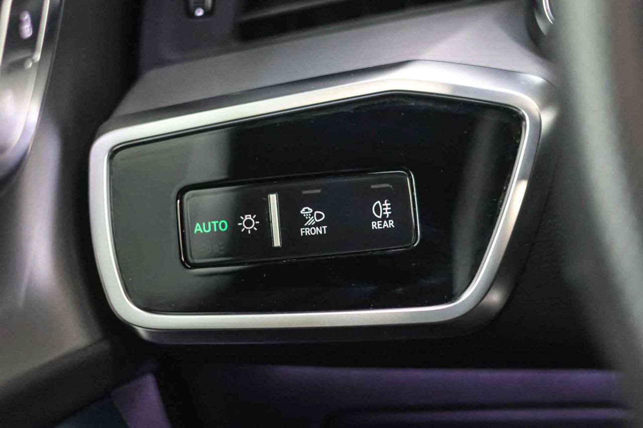 Audi A6 Avant 55 TFSIe quattro Competition - Foto 35