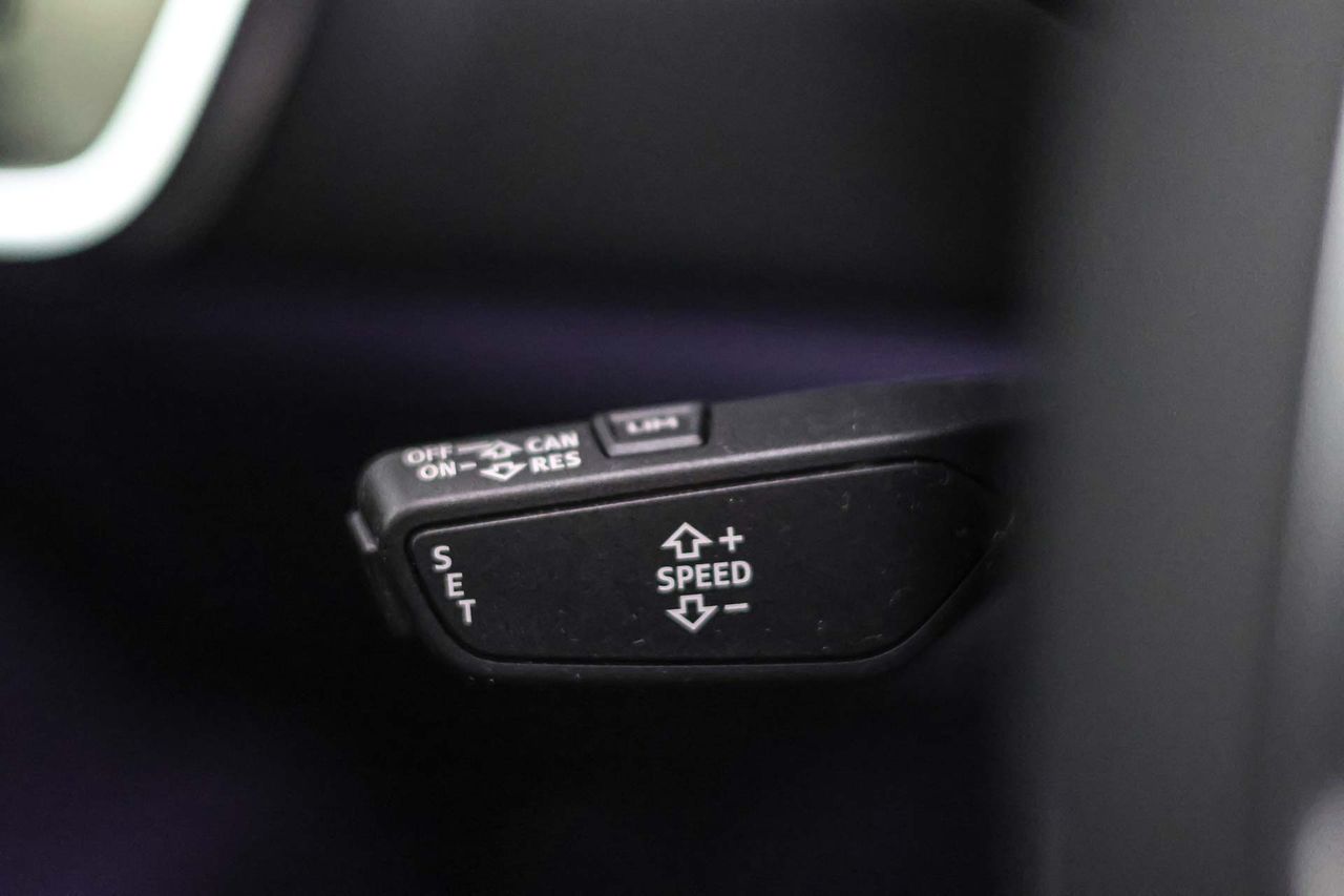 Audi A6 Avant 55 TFSIe quattro Competition - Foto 42