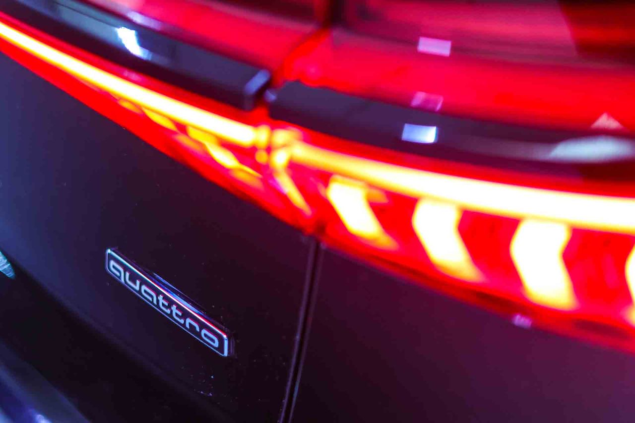 Audi A6 Avant 55 TFSIe quattro Competition - Foto 21