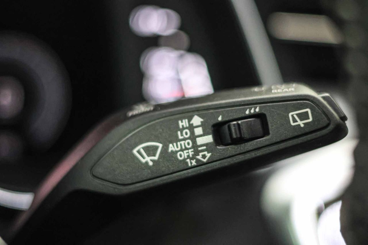 Audi A6 Avant 55 TFSIe quattro Competition - Foto 44