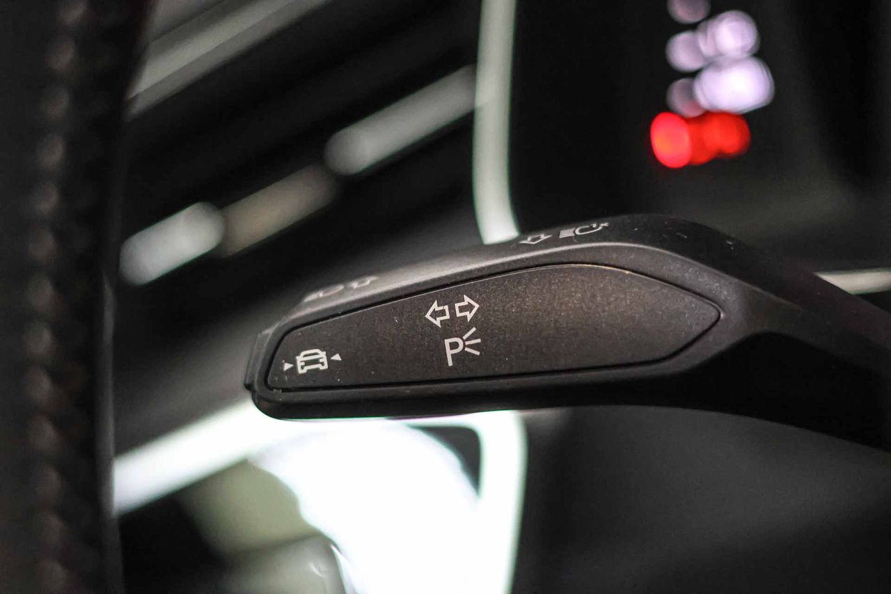 Audi A6 Avant 55 TFSIe quattro Competition - Foto 41