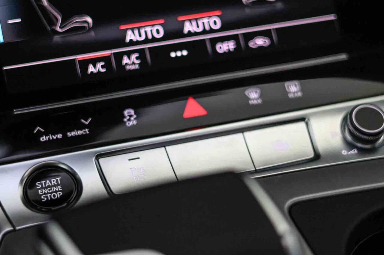 Audi A6 Avant 55 TFSIe quattro Competition - Foto 49