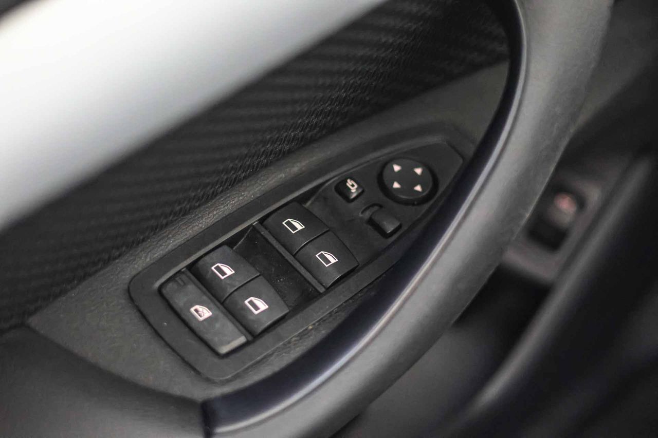 BMW X1 xDrive25e **Techo panorámico** - Foto 40