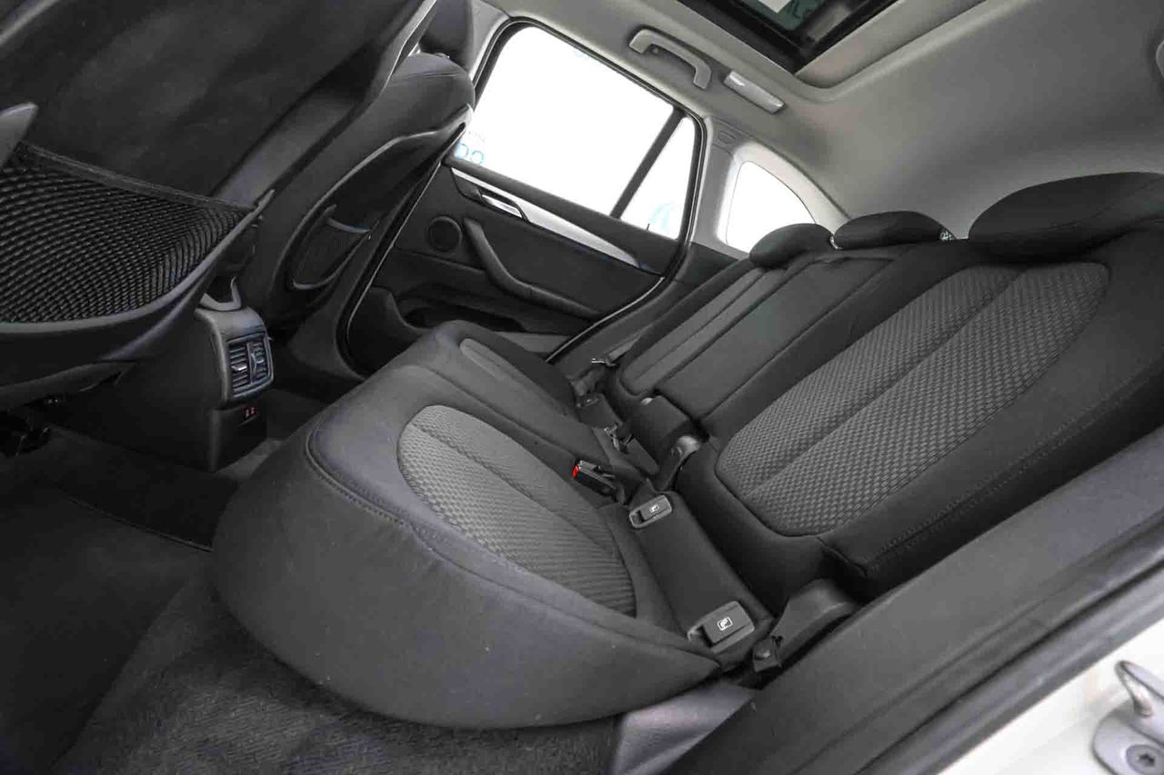 BMW X1 xDrive25e **Techo panorámico** - Foto 34