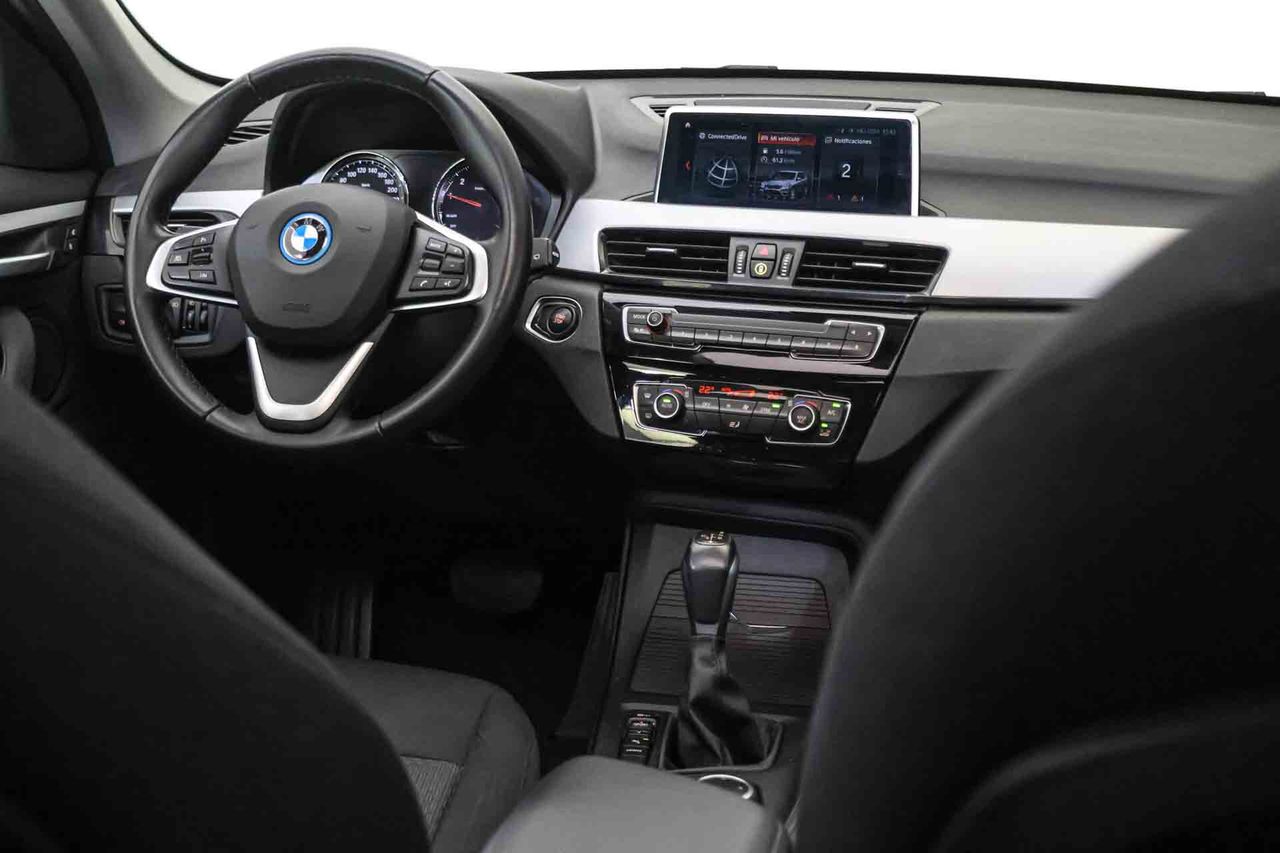 BMW X1 xDrive25e **Techo panorámico** - Foto 39