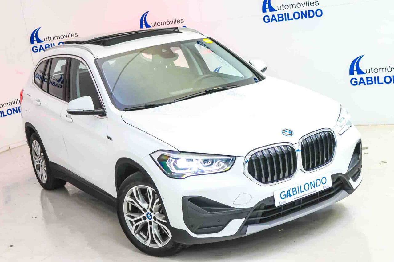 BMW X1 xDrive25e **Techo panorámico** - Foto 16