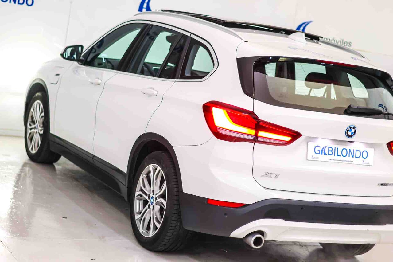 BMW X1 xDrive25e **Techo panorámico** - Foto 30