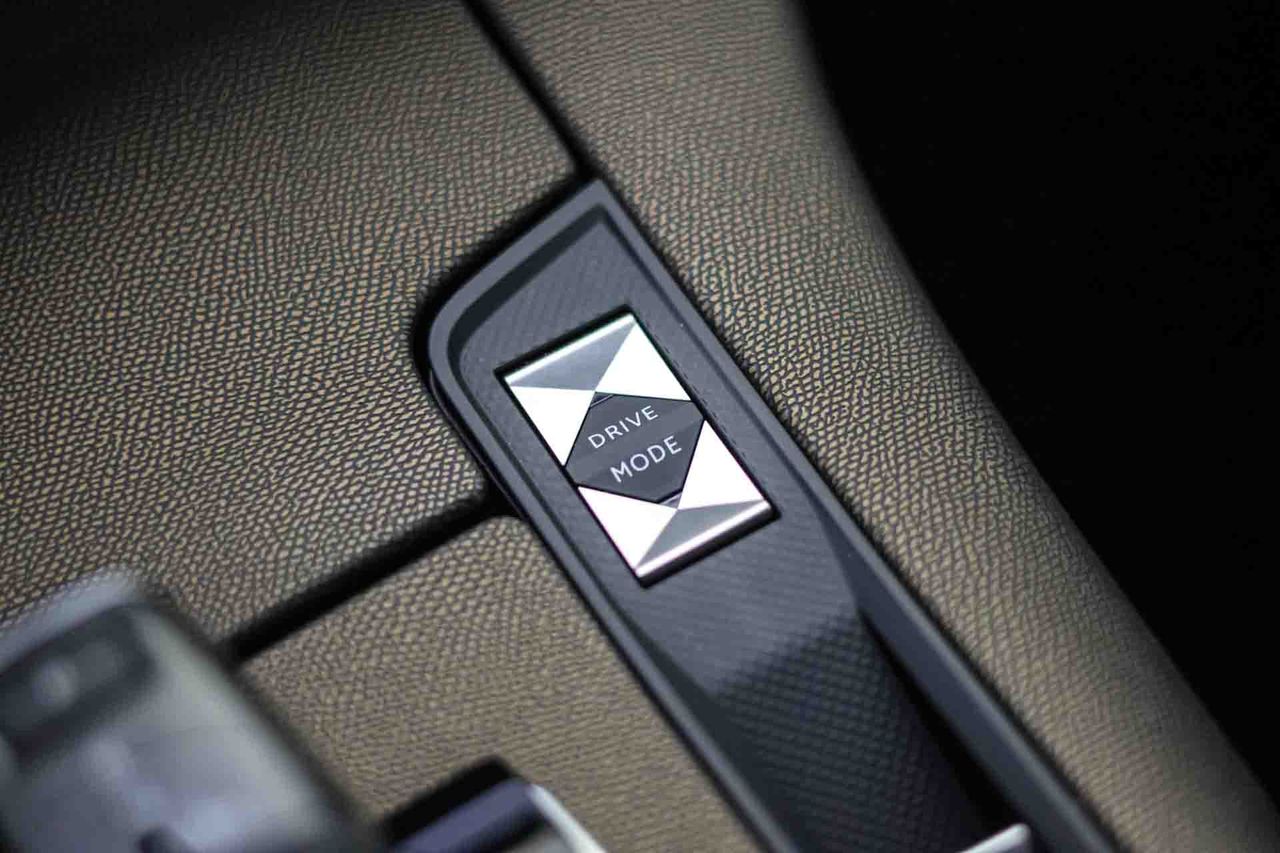 DS DS 7 1.6 E-Tense 225 GRAND CHIC Auto - Foto 46