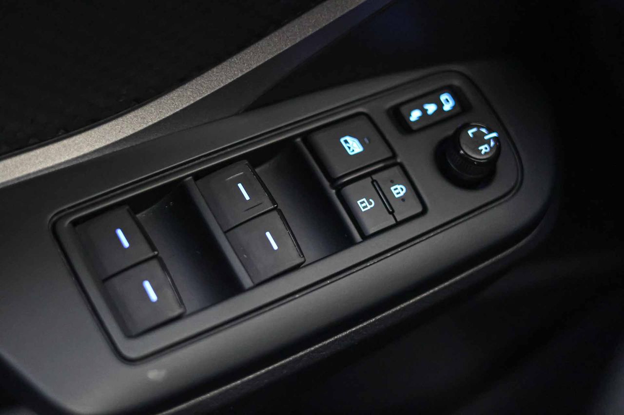 Toyota C-HR 2.0 180H Dynamic - Foto 32