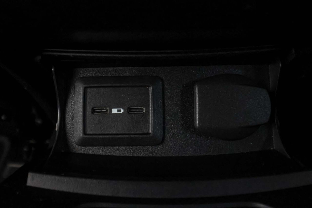 Mercedes GLC Coupé GLC 300 e 4MATIC **AMG Line** - Foto 51