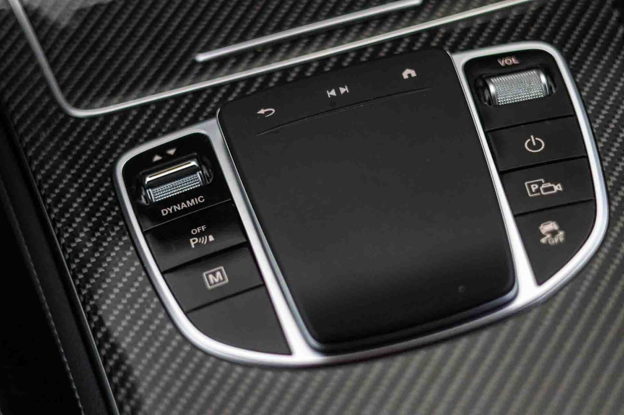 Mercedes GLC Coupé GLC 300 e 4MATIC **AMG Line** - Foto 46