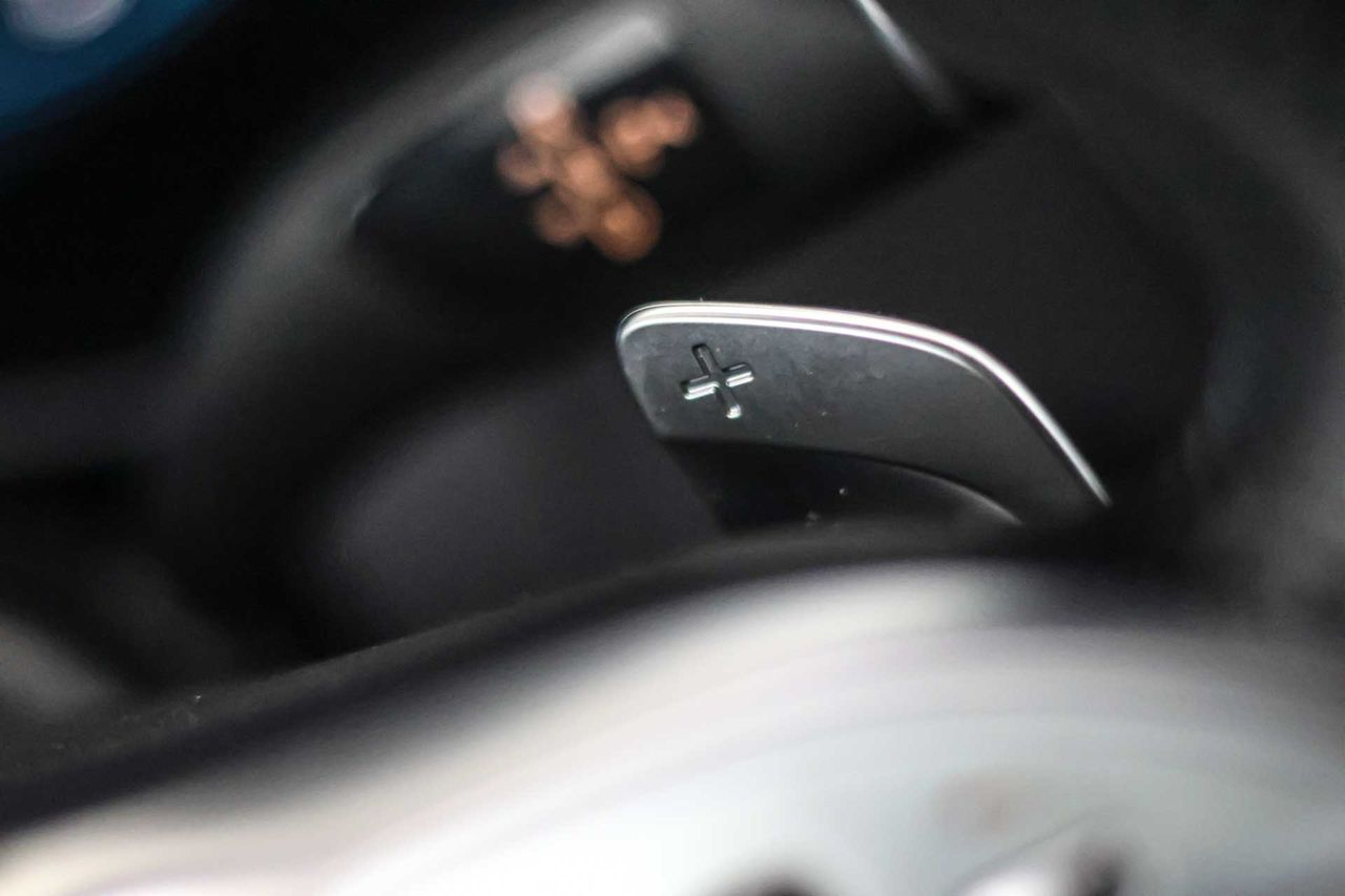 Mercedes GLC Coupé GLC 300 e 4MATIC **AMG Line** - Foto 43