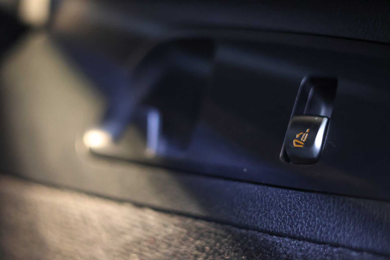 Mercedes GLC Coupé GLC 300 e 4MATIC **AMG Line** - Foto 60