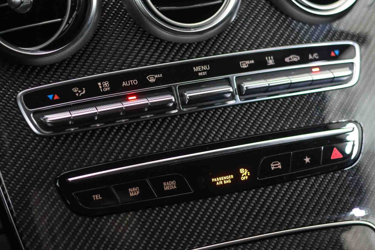 Mercedes GLC Coupé GLC 300 e 4MATIC **AMG Line** - Foto 47